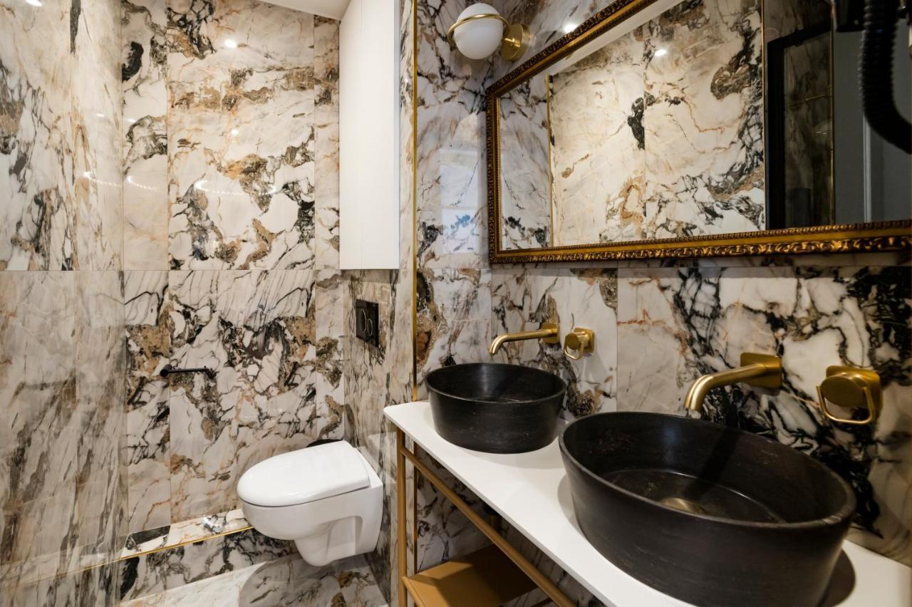 Pick A Flat's Apartments in Champs Elysées - Rue du Colisée Paris Extérieur photo